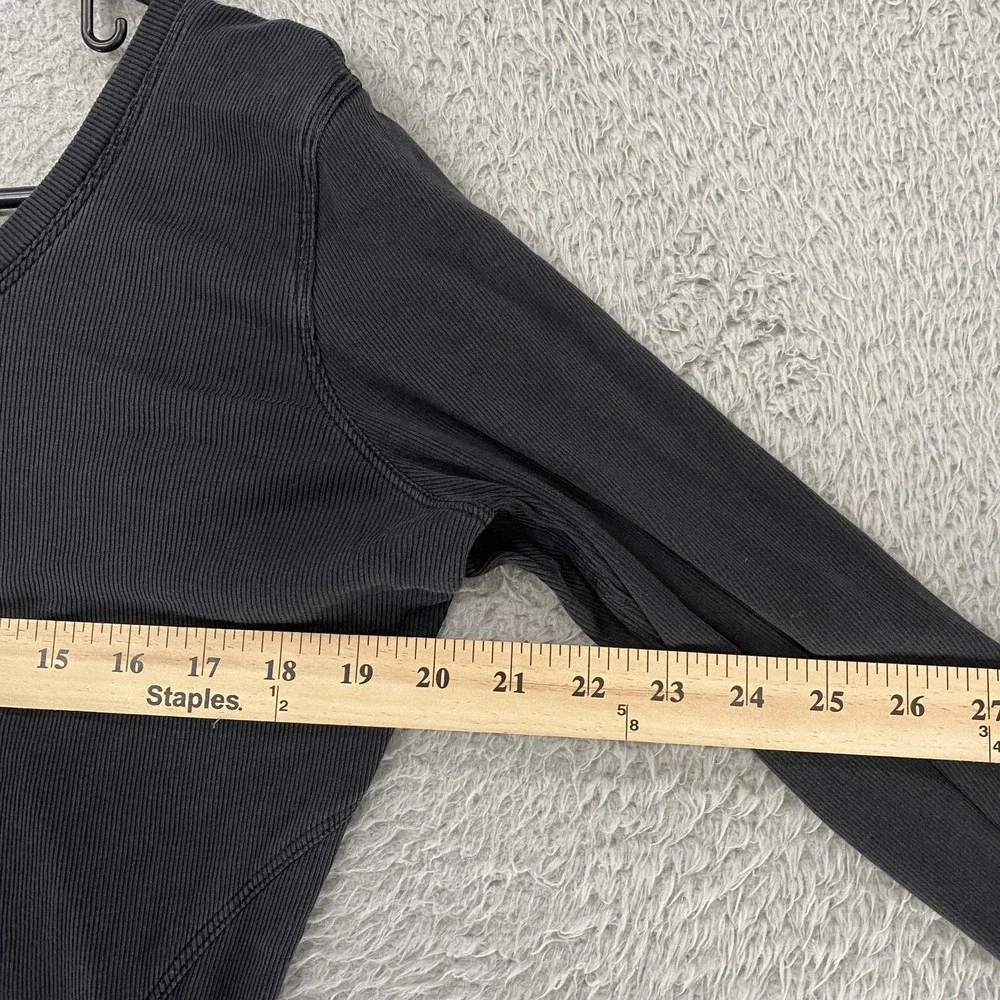 Lululemon Crop Long‎ Sleeve Shirt Womens 10 Medium Black Open Back Yoga Workout